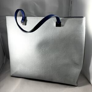 Sale !! IVANKA TRUMP Design Handbag